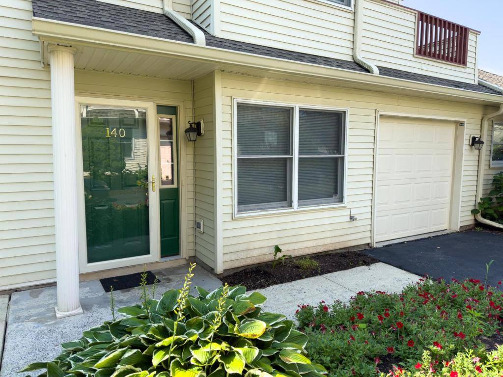 Condo for rent at 140 Lindfield Circle, Macungie, PA 18062