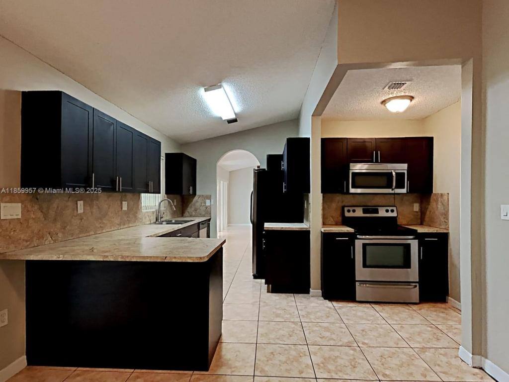 House for rent at 10660 SW 21st St, Hollywood, FL 33025