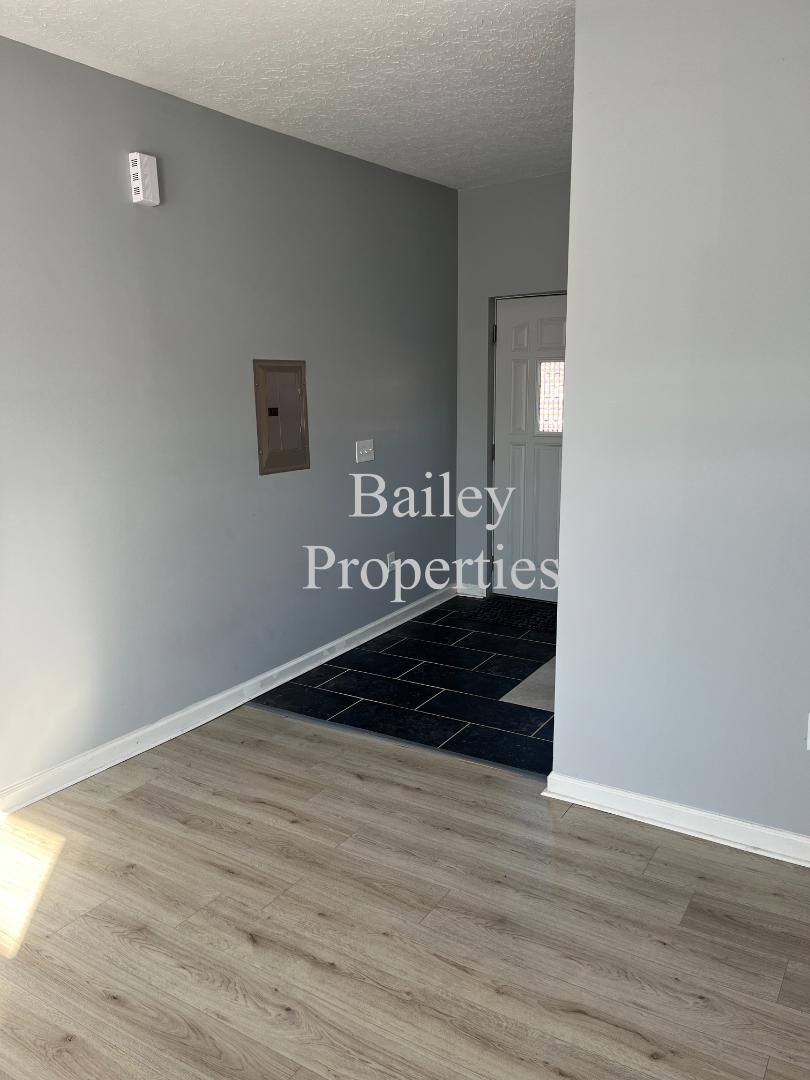 Apartment for rent at 952 S Floyd St, Louisville, KY 40203