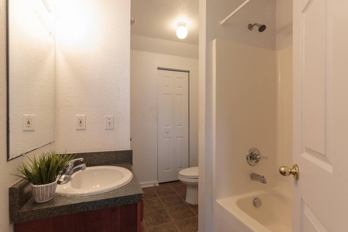 Apartment for rent at 726 W Georgia St #4, Tallahassee, FL 32304