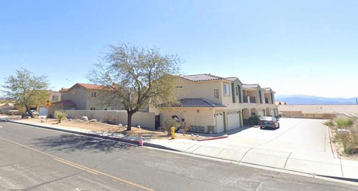 Townhouse for rent at 66729 Hacienda Ave, Desert Hot Springs, CA 92240