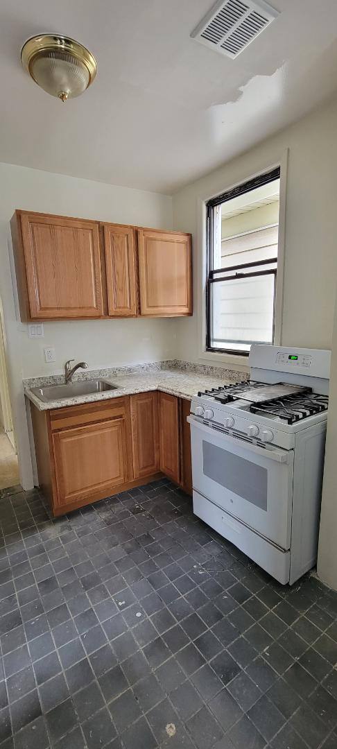 Apartment for rent at 147-38 95th Ave - 2nd Floor, Jamaica, NY 11435