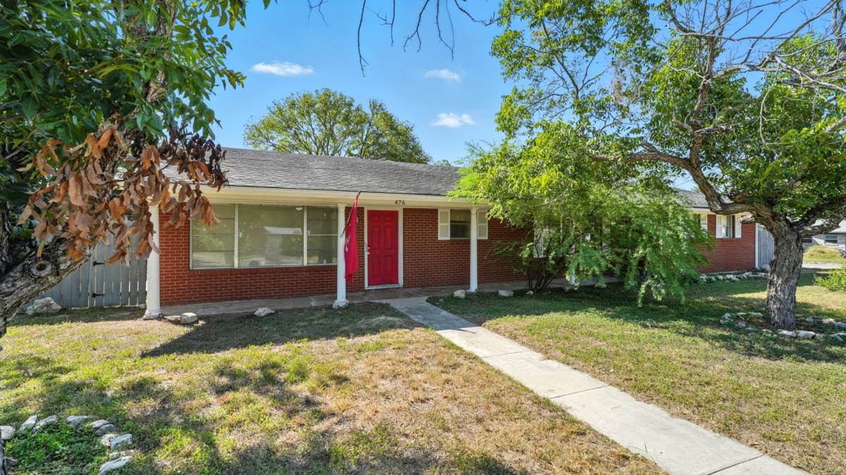 House for rent at 476 Granada Dr, New Braunfels, TX 78130