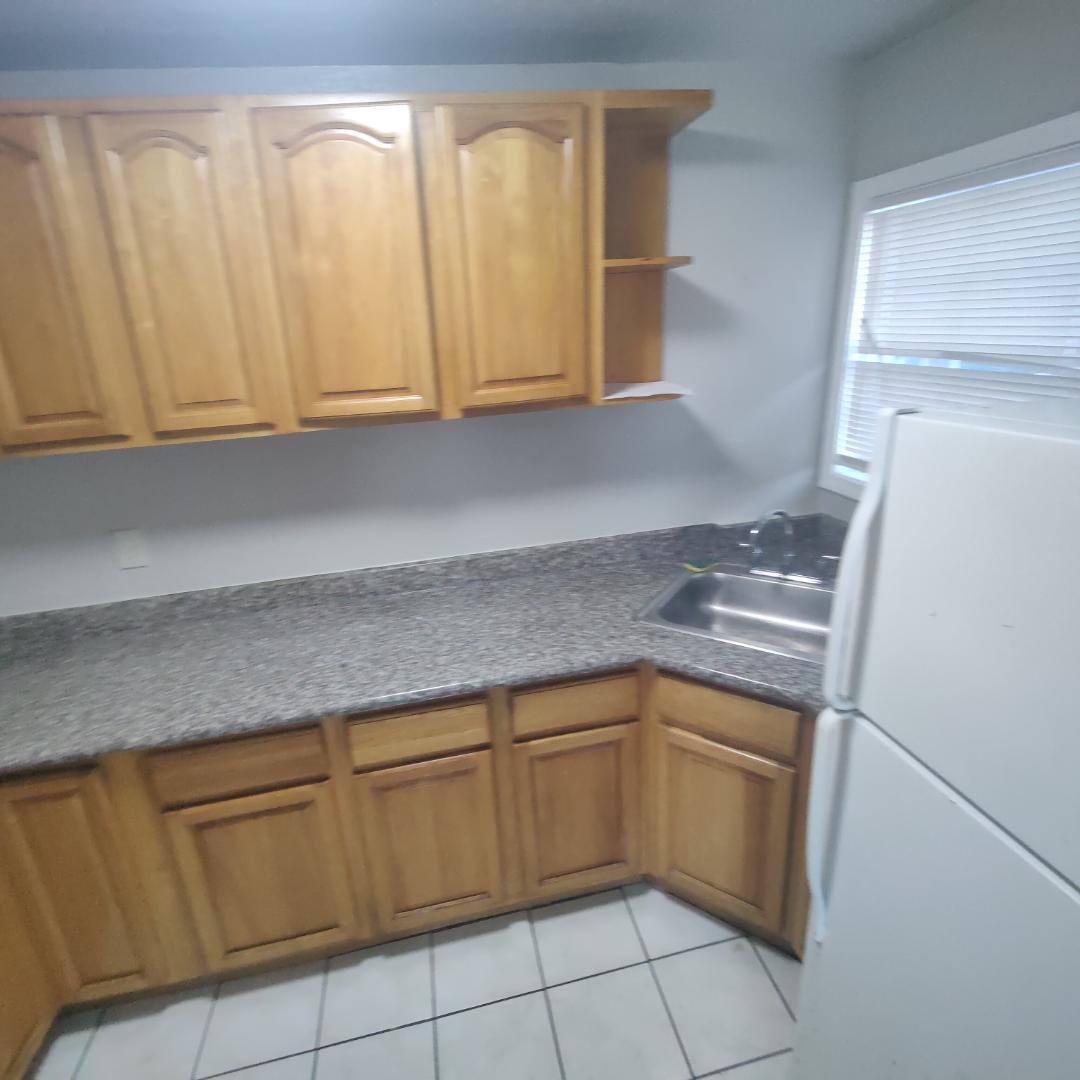 House for rent at 641 Douglas Ave #B, Oakland, CA 94603