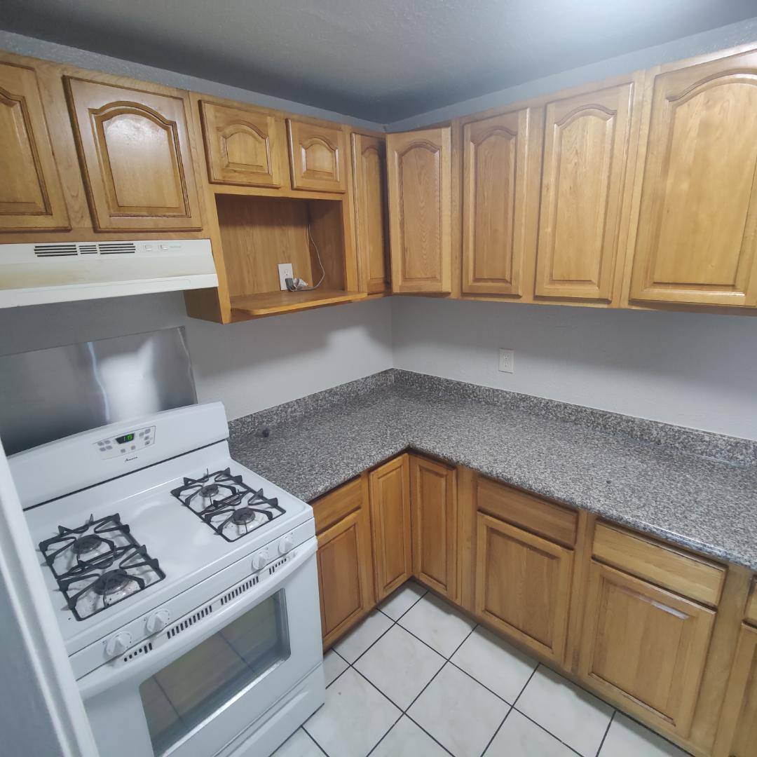 House for rent at 641 Douglas Ave #B, Oakland, CA 94603