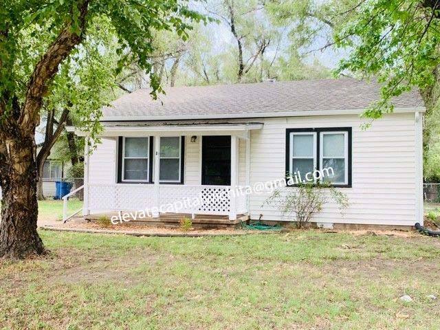 House for rent at 424 Grover Ave, Wichita, KS 67217