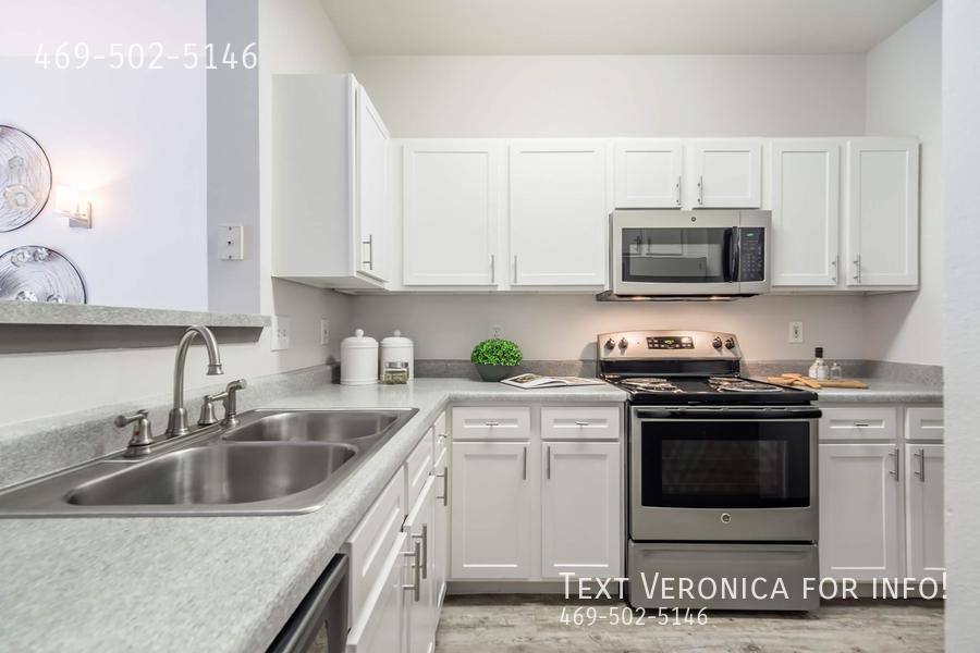 Apartment for rent at 1045 15th Place, Plano, TX 75074