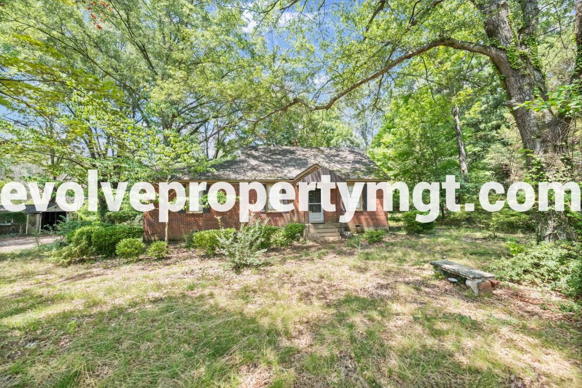 House for rent at 555 Quinn Rd, Collierville, TN 38017