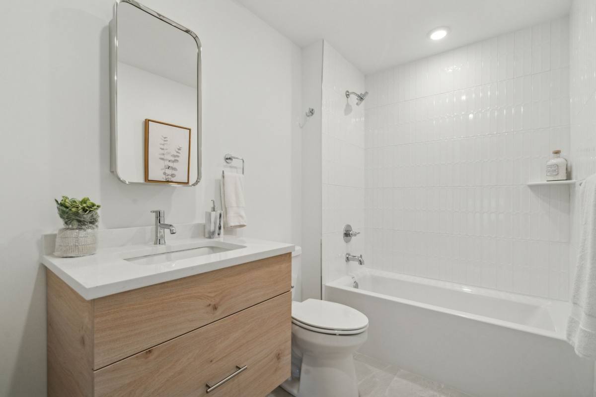 Apartment for rent at 922 N Broad St, Philadelphia, PA 19130