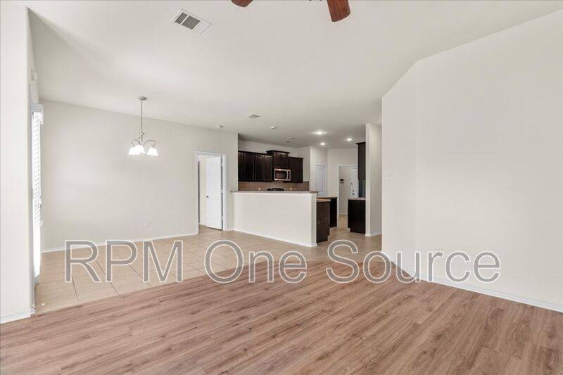 House for rent at 1729 Park Trails Blvd, Princeton, TX 75407