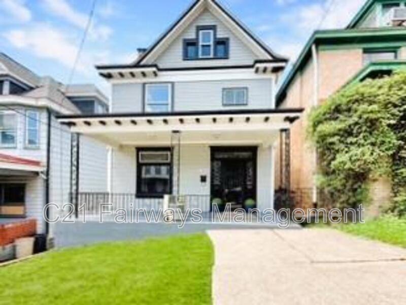 House for rent at 1514 Alton St, Pittsburgh, PA 15216