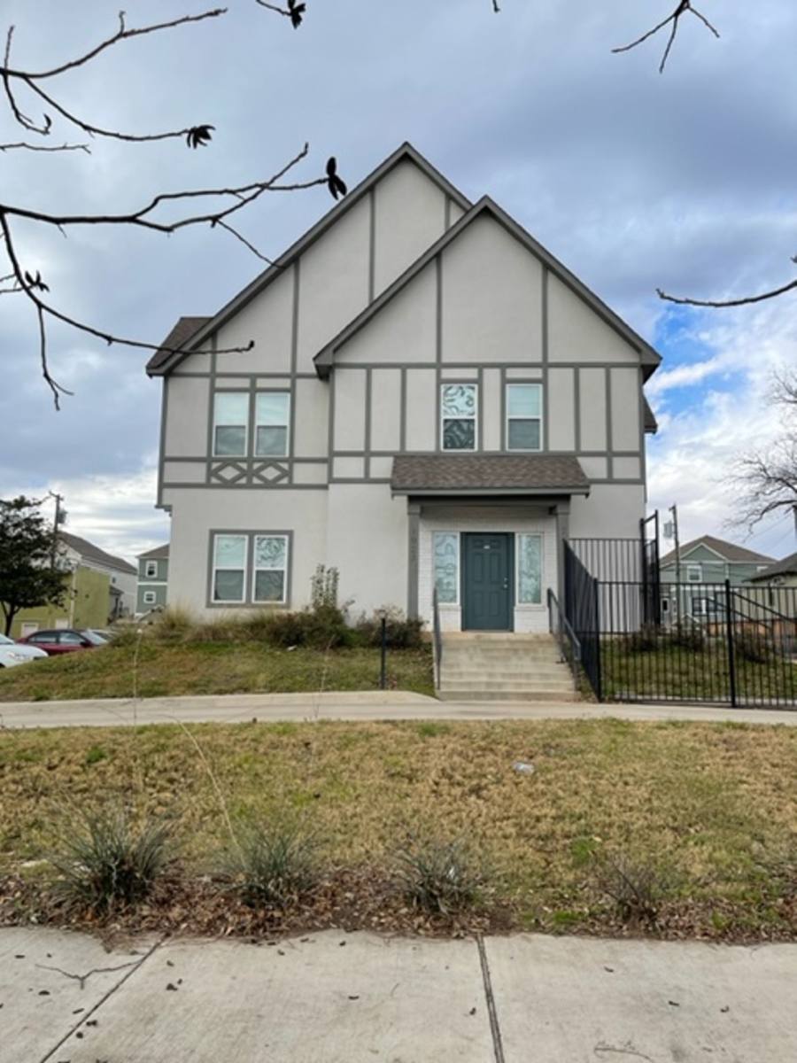 Apartment for rent at 1923 Austin, Waco, TX 76701