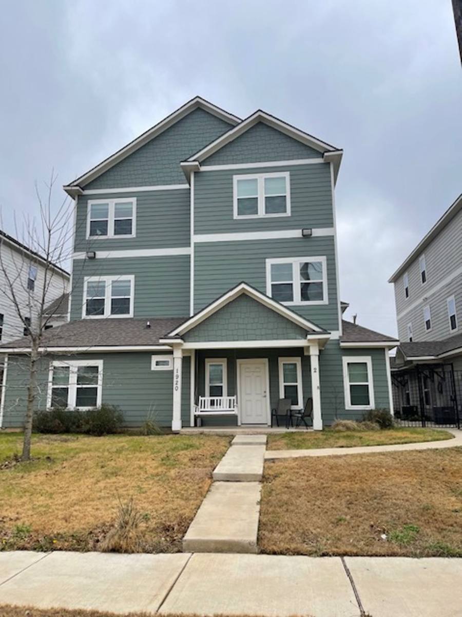 Apartment for rent at 1923 Austin, Waco, TX 76701