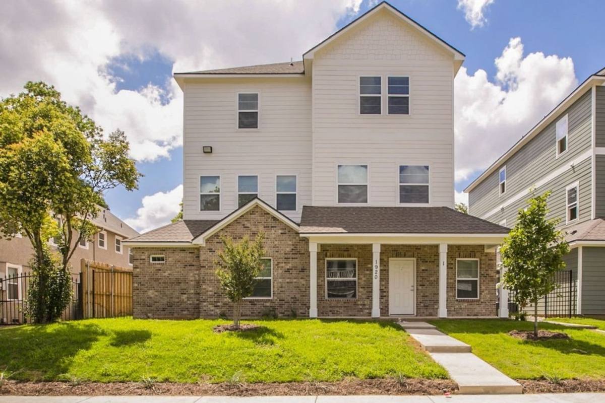 Apartment for rent at 1923 Austin, Waco, TX 76701