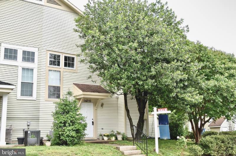Townhouse for rent at 14370 Gringsby Court, Centreville, VA 20120