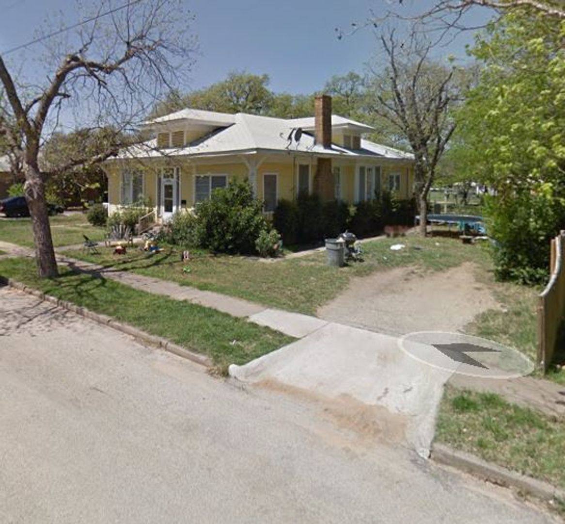 Apartment for rent at 2001 Brady Ave, Brownwood, TX 76801