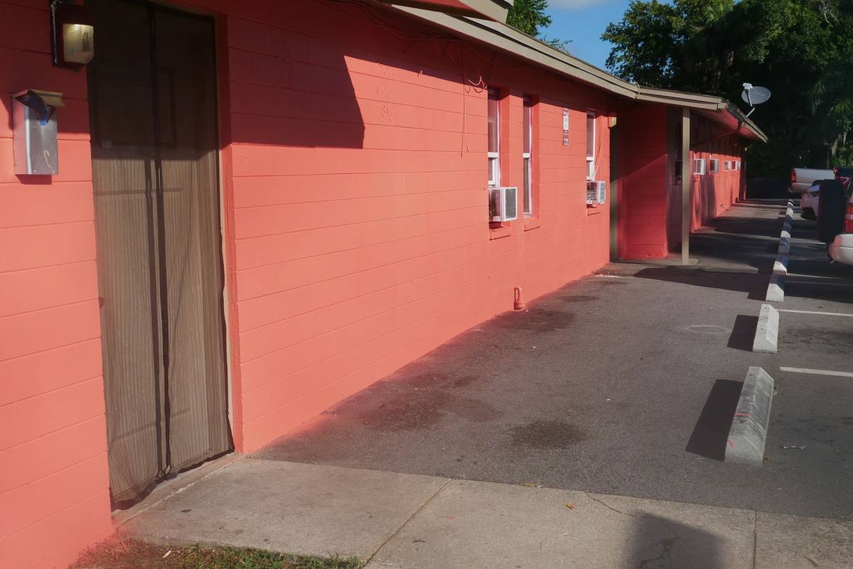 Apartment for rent at 716 Orange Ave, Daytona Beach, FL 32114