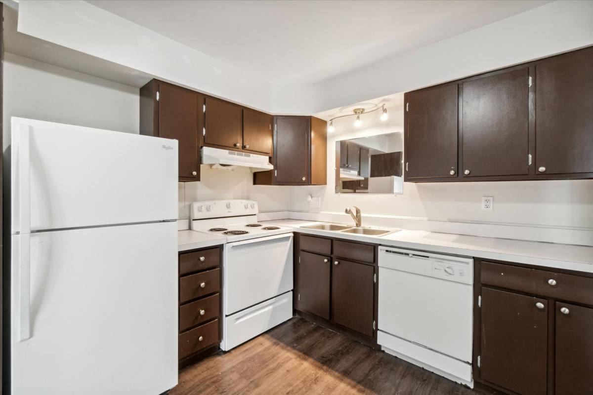 Apartment for rent at 320 S Drake Rd, Kalamazoo, MI 49009