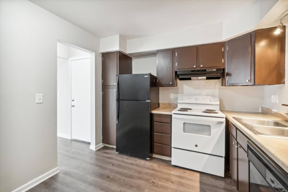 Apartment for rent at 320 S Drake Rd, Kalamazoo, MI 49009
