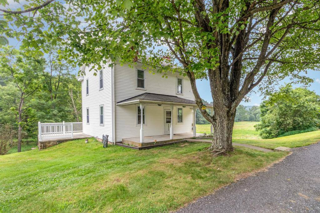House for rent at 8053 Spring Rd, New Bloomfield, PA 17068
