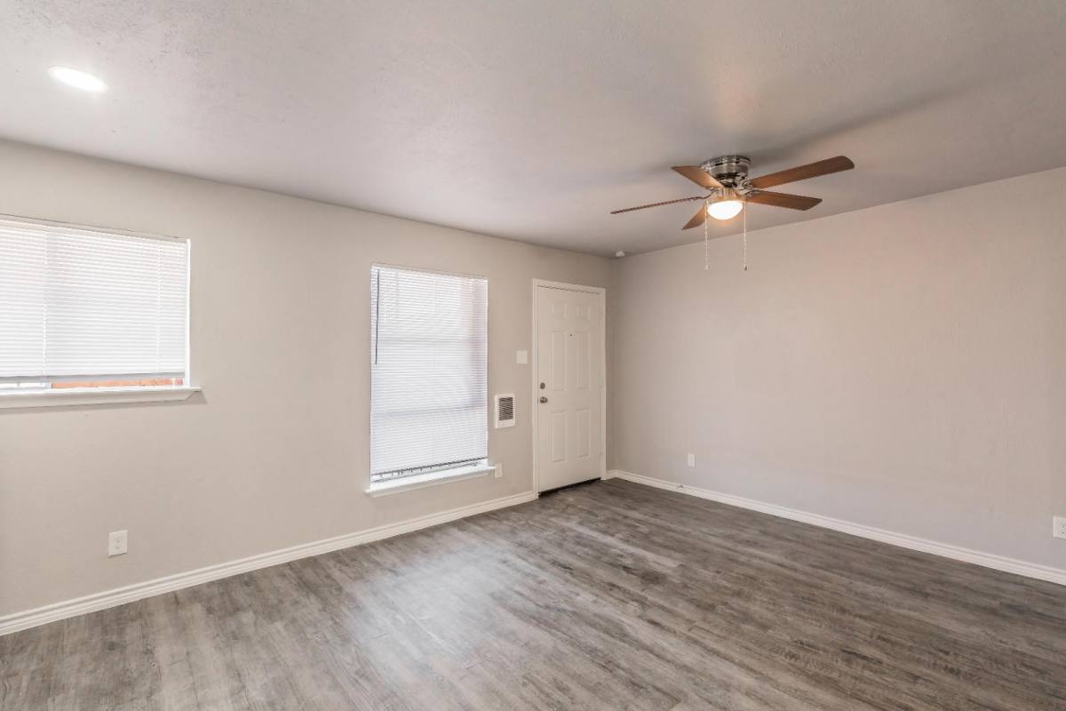 Apartment for rent at 4417 E US-80 Frontage Rd #101, Mesquite, TX 75150
