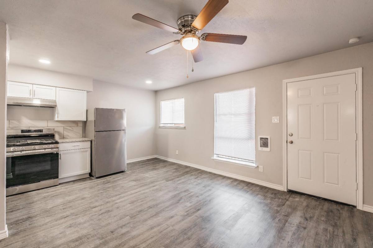 Apartment for rent at 4417 E US-80 Frontage Rd #101, Mesquite, TX 75150