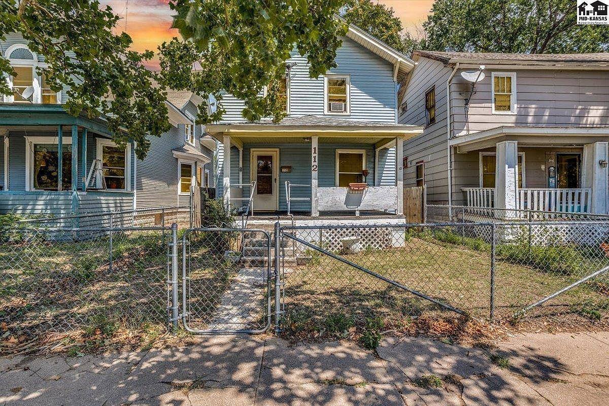 House for rent at 112 W 9th Ave #112, Hutchinson, KS 67501