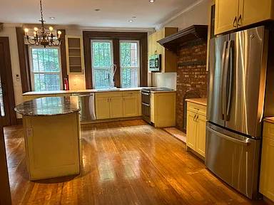 Townhouse for rent at 428 W 147th St #1, New York, NY 10031
