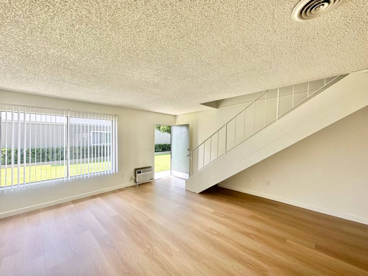 Apartment for rent at 13112 - 13118 Cypress St, Garden Grove, CA 92843