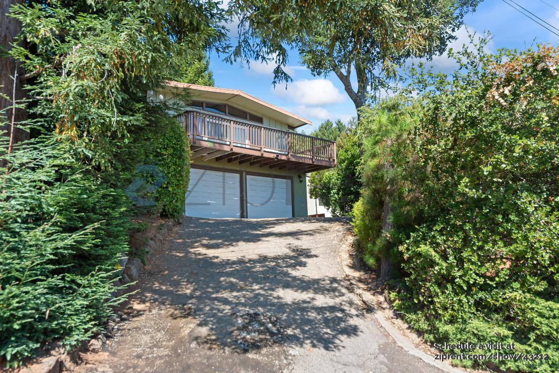 House for rent at 3320 Noyo St, Oakland, CA 94602