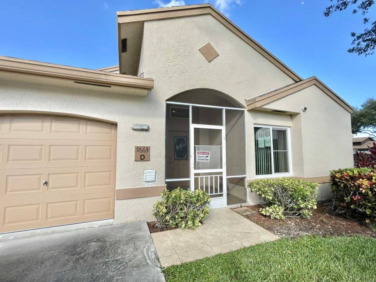Apartment for rent at 9663 Boca Gardens Circle N, Boca Raton, FL 33496