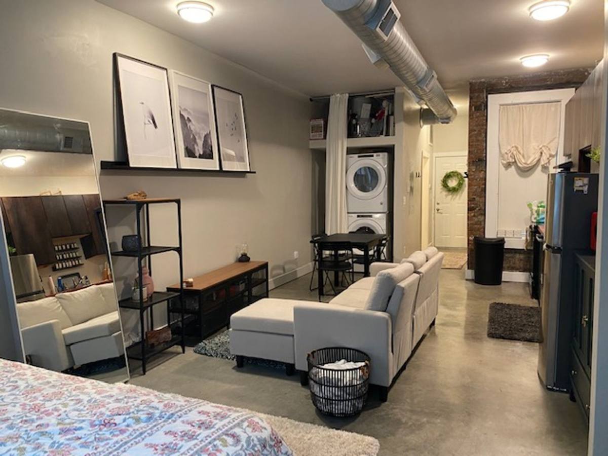 Apartment for rent at 24 E 14th St, Cincinnati, OH 45202