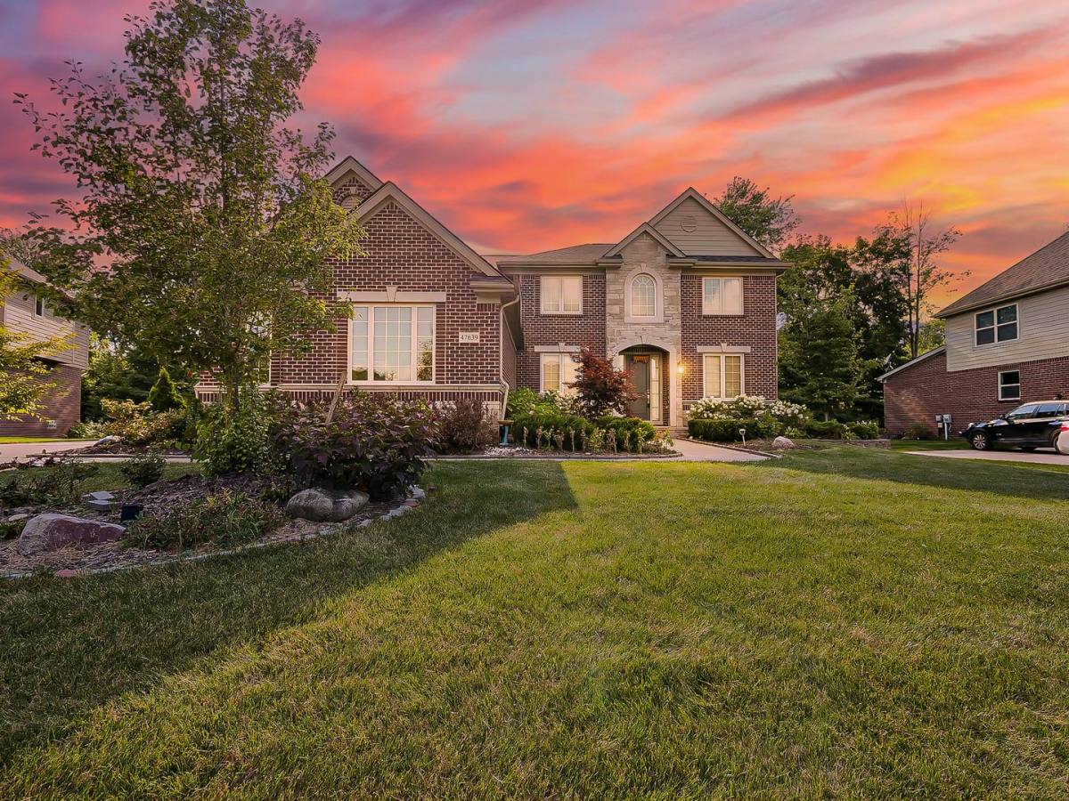House for rent at 47639 Alpine Dr, Novi, MI 48374