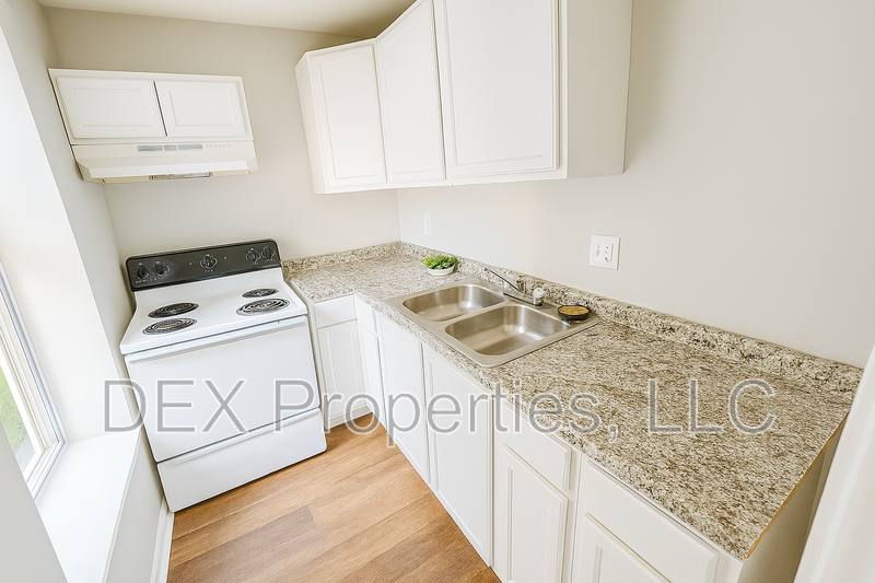 Apartment for rent at 1324 Academy Ave #C, Saint Louis, MO 63113