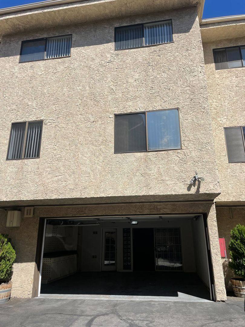 Apartment for rent at 15033 Sherman Way, Van Nuys, CA 91405