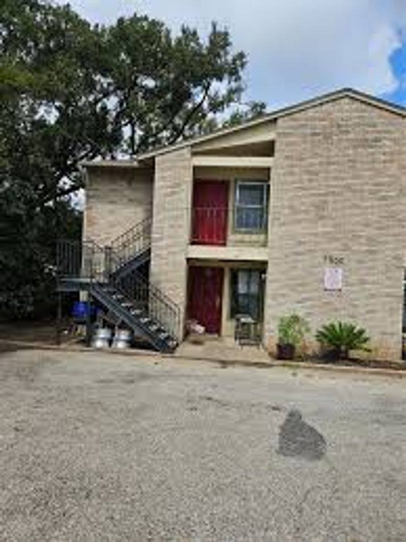 Apartment for rent at 5506 Rose Hill Circle, Austin, TX 78745