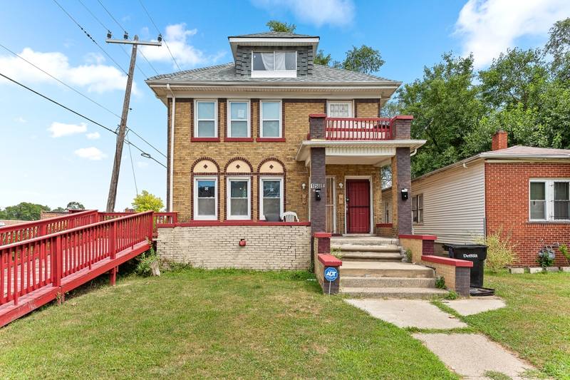 Apartment for rent at 15114 Quincy St, Detroit, MI 48238