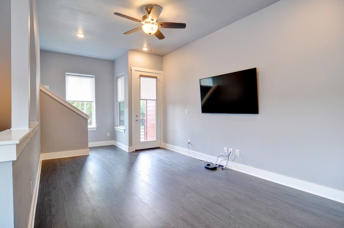 Apartment for rent at 2512 Forest Park Blvd, Fort Worth, TX 76110