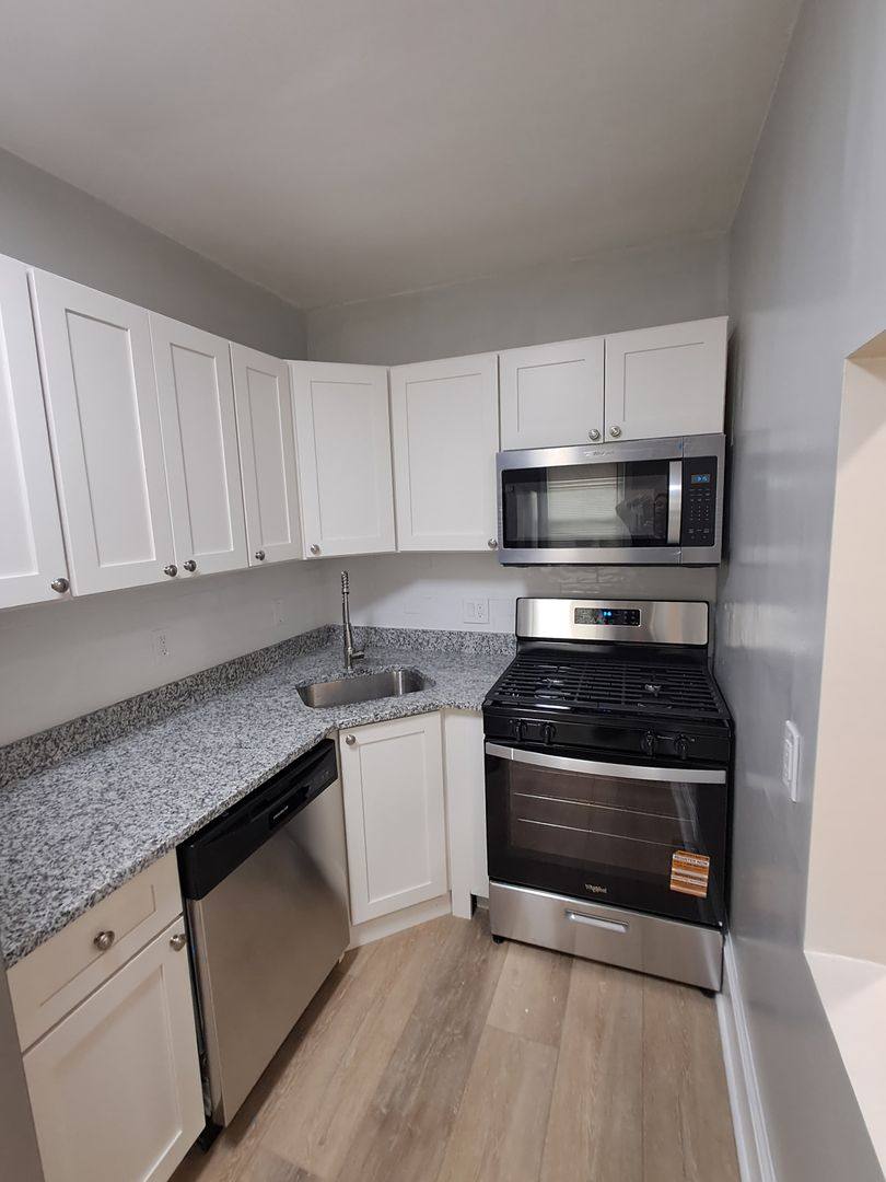 Apartment for rent at 626-630 8th St #NE, Washington, DC 20002