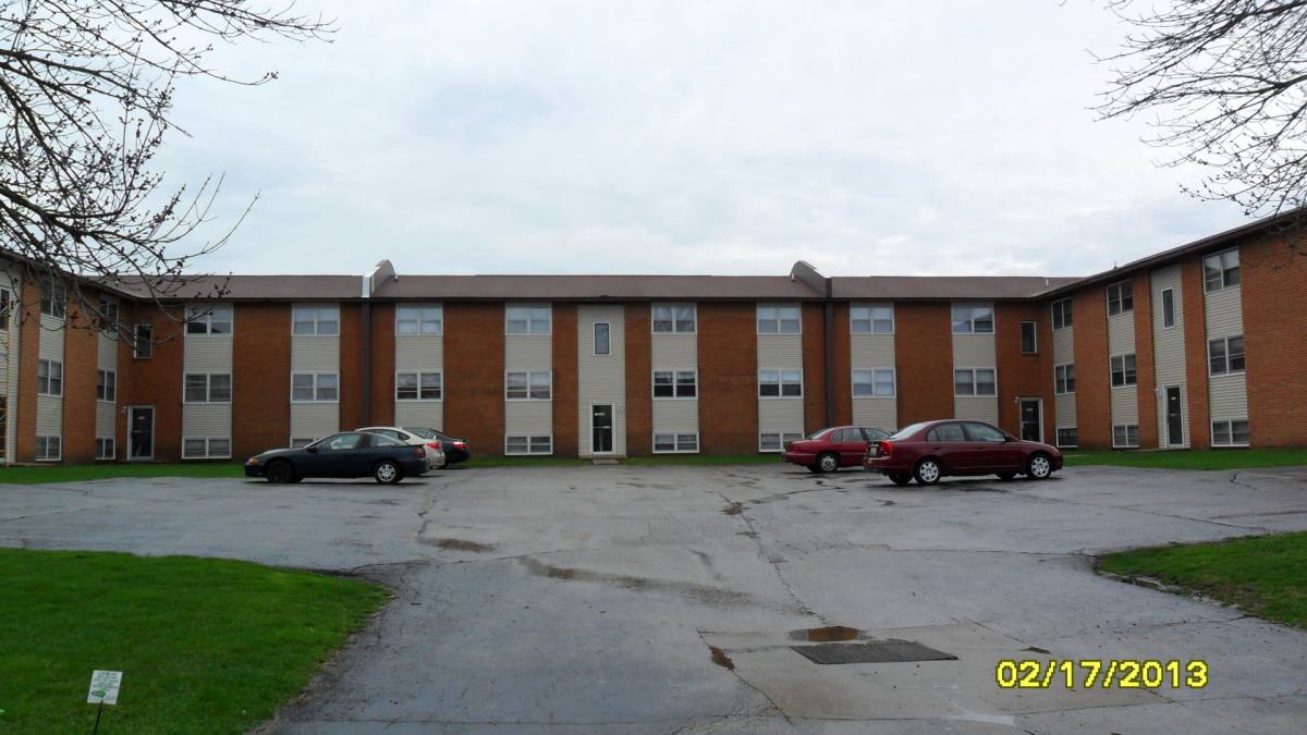 Apartment for rent at 1 Willedrob, Bloomington, IL 61701