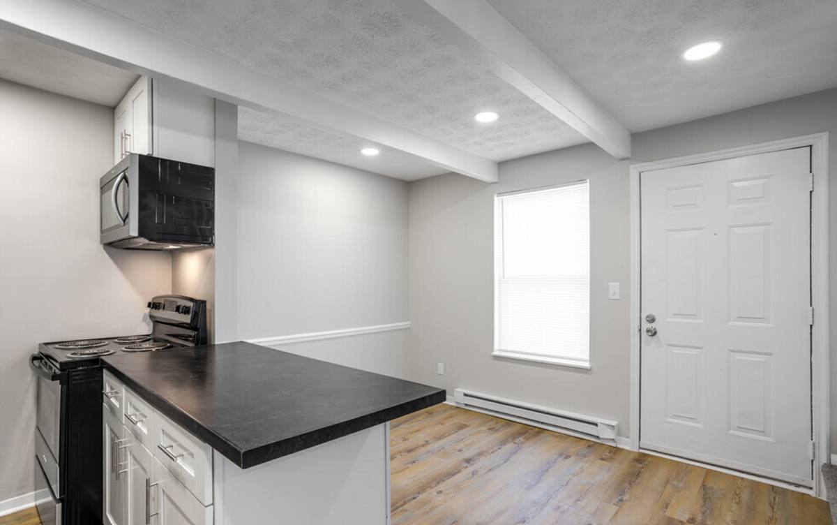 Townhouse for rent at 1161 Woodwind Dr, Reynoldsburg, OH 43068