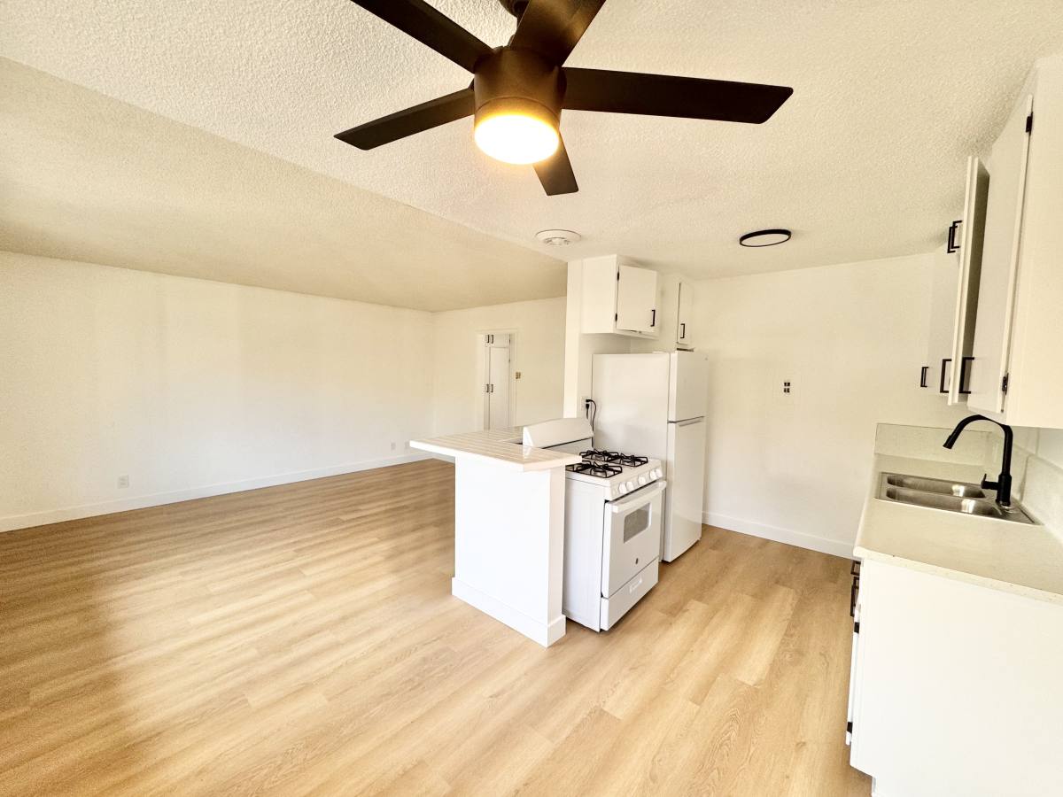 Apartment for rent at 6501 Cherry Ave #15, Long Beach, CA 90805