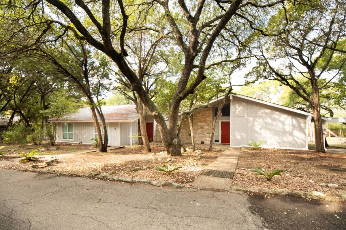 Townhouse for rent at 1430 Redbud Cove, Austin, TX 78746