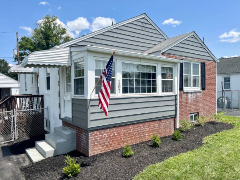 House for rent at 107 Lexington Dr, Claymont, DE 19703