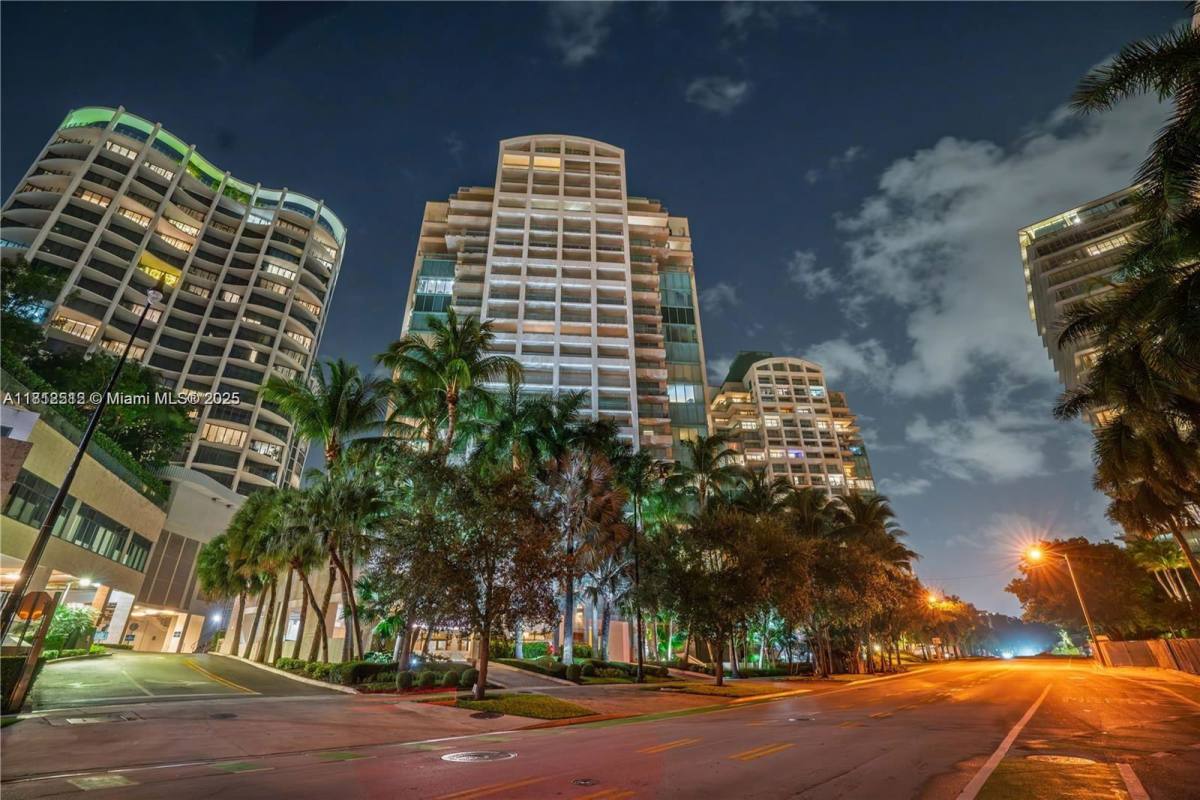 Apartment for rent at 3400 SW 27th Ave #705, Miami, FL 33133