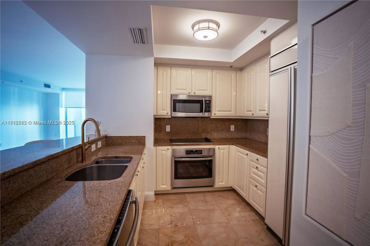 Apartment for rent at 3400 SW 27th Ave #705, Miami, FL 33133