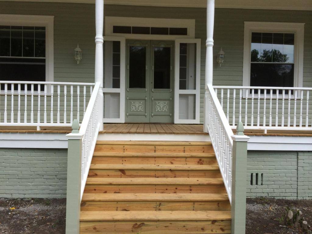 House for rent at 404 W Broad St, Darlington, SC 29532