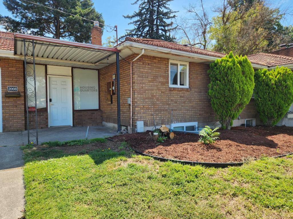 Apartment for rent at 2008 N Washington St, Spokane, WA 99205