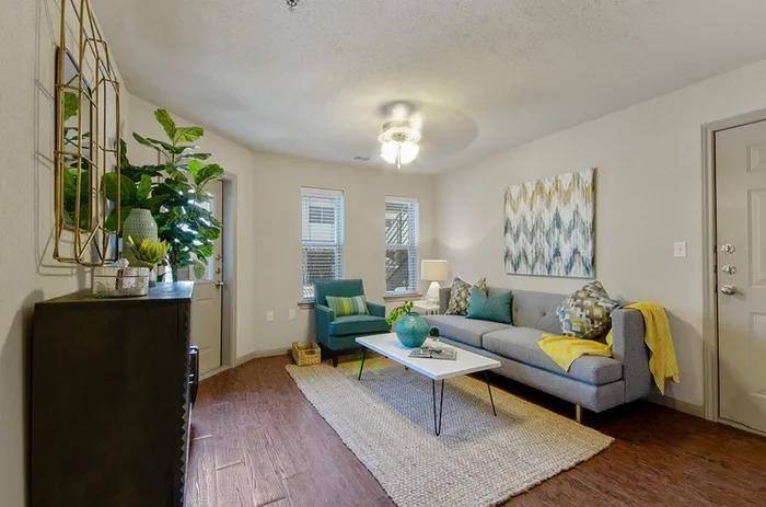 Apartment for rent at 715 Cleveland Ave 109 E, Waco, TX 76706