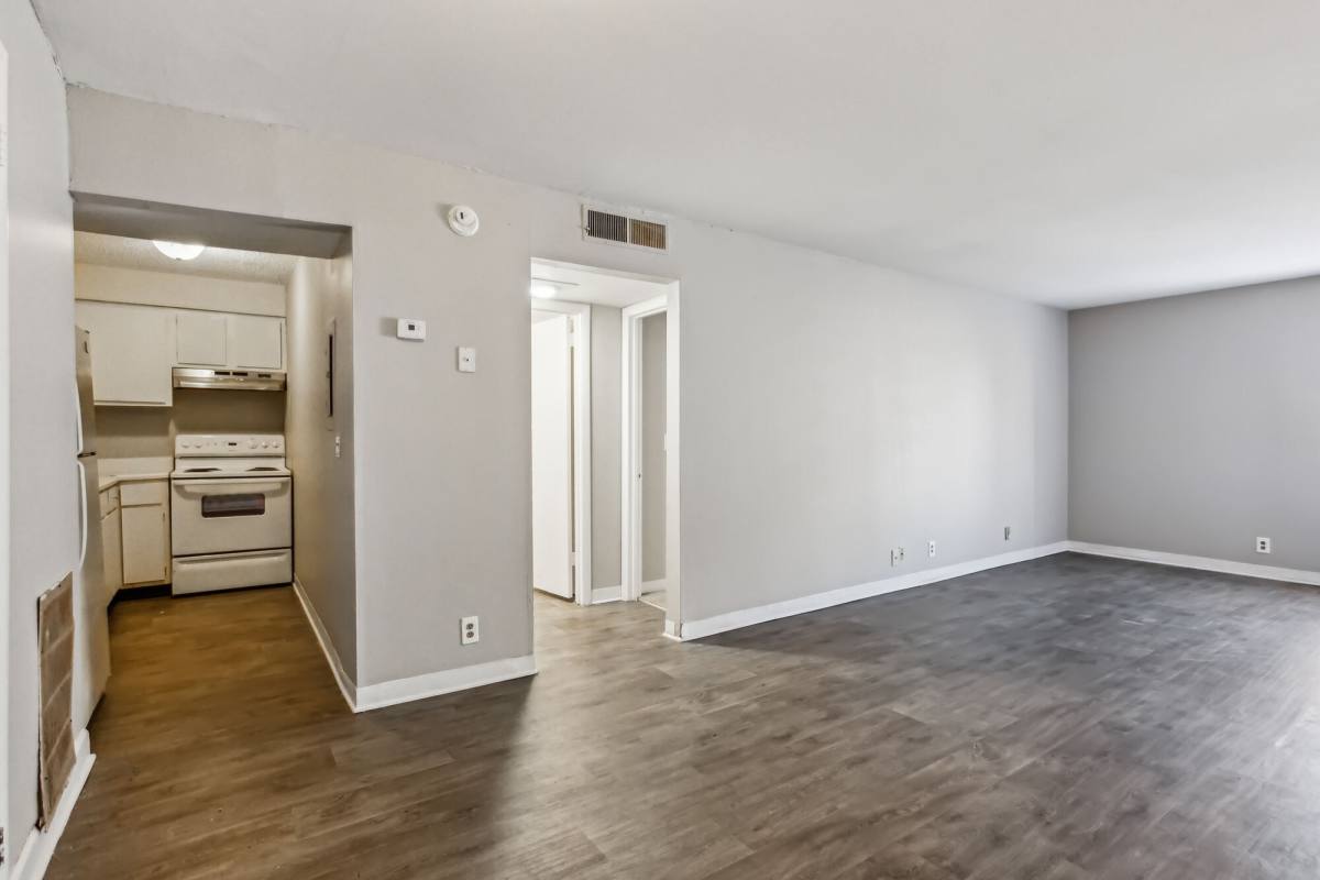Apartment for rent at Northfield Manor, 1001 W 9th St, Russellville, KY 42276